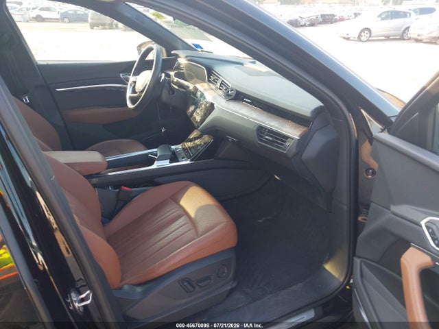 Aukcja sprzedaży 2019 Audi E-tron Premium Plus, vin: WA1LAAGE4KB009822, numer aukcji: 45670098
