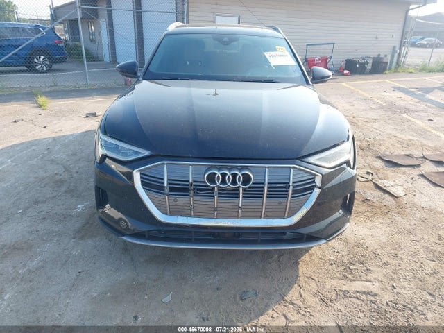 Aukcja sprzedaży 2019 Audi E-tron Premium Plus, vin: WA1LAAGE4KB009822, numer aukcji: 45670098