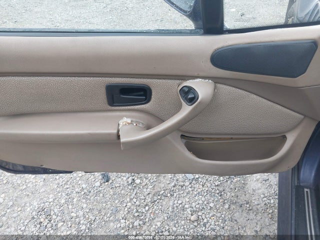 45670099 :رقم المزاد ، 4USCJ333XWLG20702 vin ، 1998 Bmw Z3 2.8 مزاد بيع