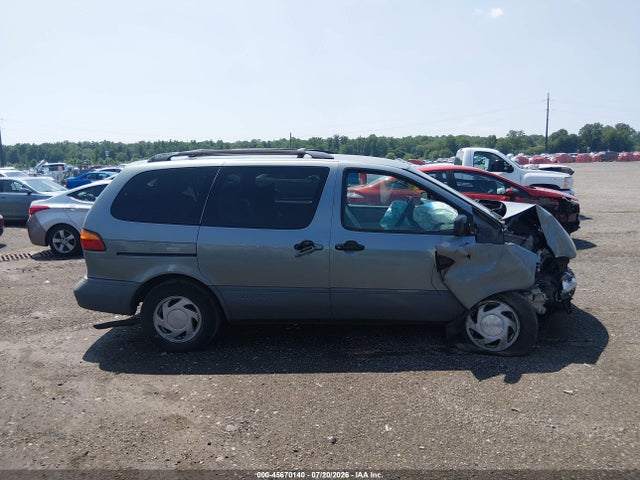 Продажа на аукционе авто 2000 Toyota Sienna Le, vin: 4T3ZF13C8YU302340, номер лота: 45670140