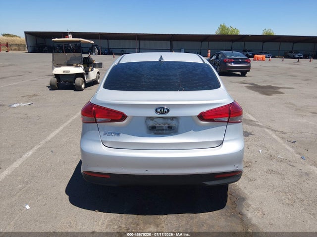 KIA FORTE LX 2017 3KPFK4A73HE066455 Image 17