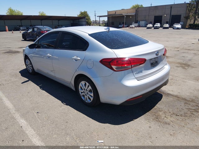 KIA FORTE LX 2017 3KPFK4A73HE066455 Image 3