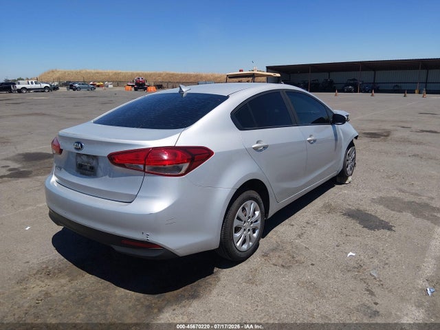 KIA FORTE LX 2017 3KPFK4A73HE066455 Image 4
