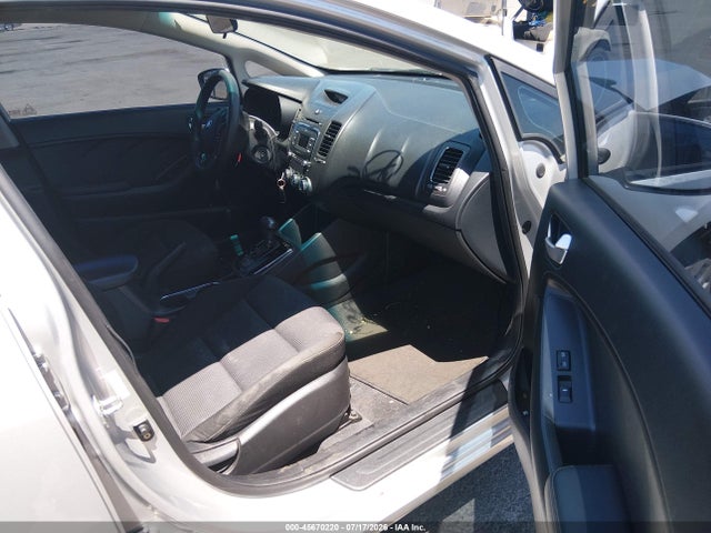 KIA FORTE LX 2017 3KPFK4A73HE066455 Image 5