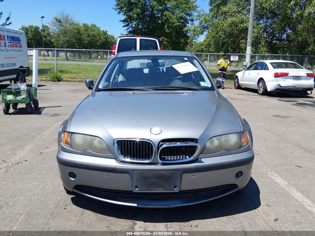 2004 Bmw 325xi მანქანა იყიდება აუქციონზე, vin: WBAEU33484PR13982, აუქციონის ნომერი: 45670266