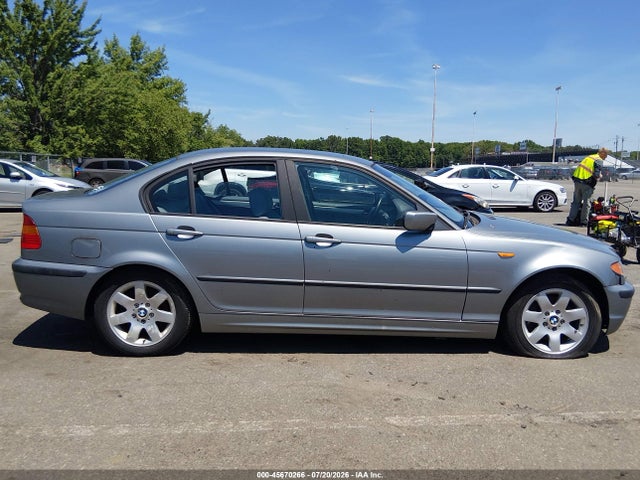 2004 Bmw 325xi მანქანა იყიდება აუქციონზე, vin: WBAEU33484PR13982, აუქციონის ნომერი: 45670266