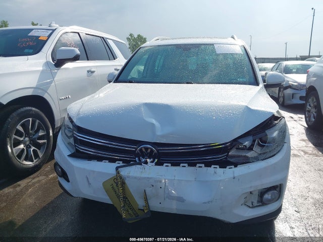 2016 Volkswagen Tiguan Se მანქანა იყიდება აუქციონზე, vin: WVGBV7AX7GW551785, აუქციონის ნომერი: 45670397