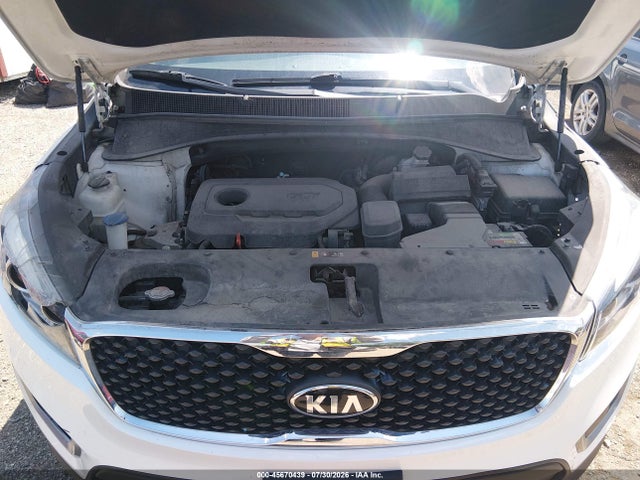 45670439 :رقم المزاد ، 5XYPG4A32HG322266 vin ، 2017 Kia Sorento 2.4l Lx مزاد بيع