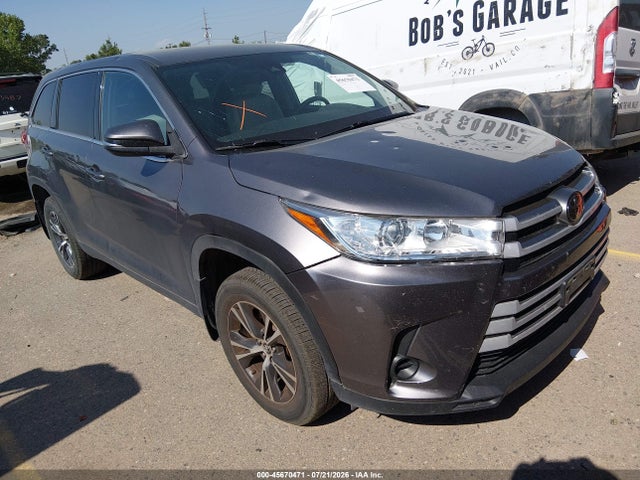 45670471 :رقم المزاد ، 5TDBZRFH4KS974838 vin ، 2019 Toyota Highlander Le مزاد بيع