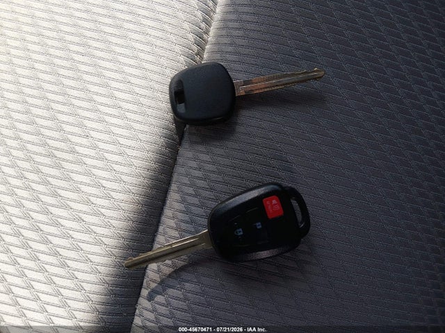 45670471 :رقم المزاد ، 5TDBZRFH4KS974838 vin ، 2019 Toyota Highlander Le مزاد بيع