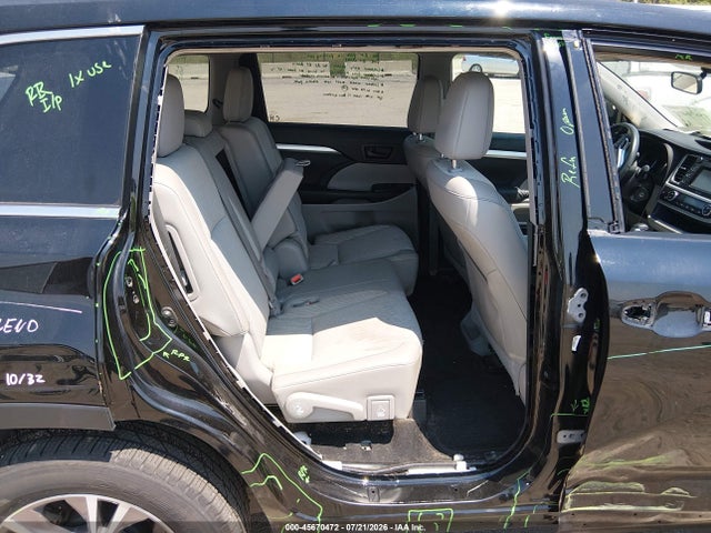 Toyota Highlander Le Plus V6 2015 5TDBKRFH5FS145738 Image 8