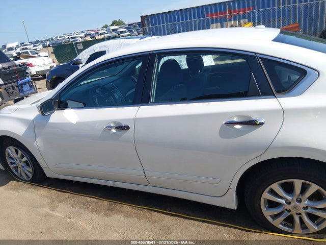Nissan Altima 2.5 S 2015 1N4AL3AP7FC105804 Image 15