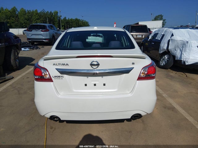 Nissan Altima 2.5 S 2015 1N4AL3AP7FC105804 Image 17