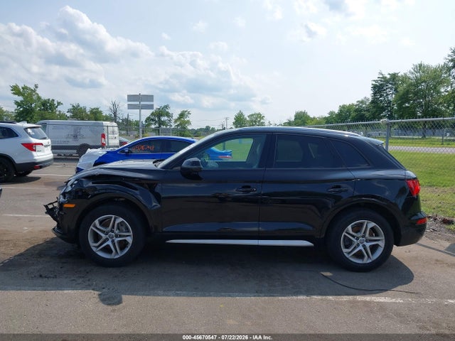 Продажа на аукционе авто 2018 Audi Q5 2.0t Premium/2.0t Tech Premium, vin: WA1ANAFY2J2108967, номер лота: 45670547