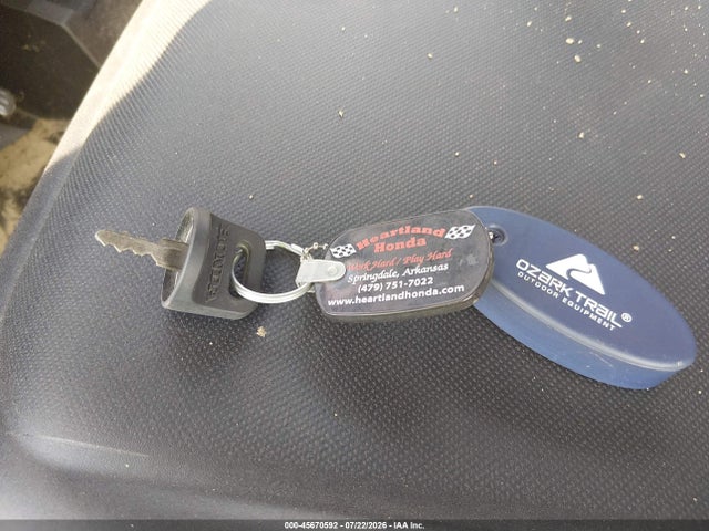 1HFVE0816S4202914 Honda Sxs1000 M6d