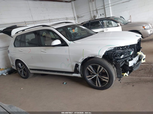 45670627 :رقم المزاد ، 5UX23EM06V9428938 vin ، 2027 Bmw X7 مزاد بيع