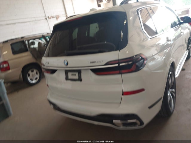 45670627 :رقم المزاد ، 5UX23EM06V9428938 vin ، 2027 Bmw X7 مزاد بيع
