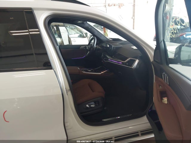 45670627 :رقم المزاد ، 5UX23EM06V9428938 vin ، 2027 Bmw X7 مزاد بيع