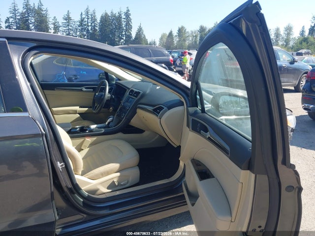 3FA6P0HD7FR133706 Ford FUSION SE