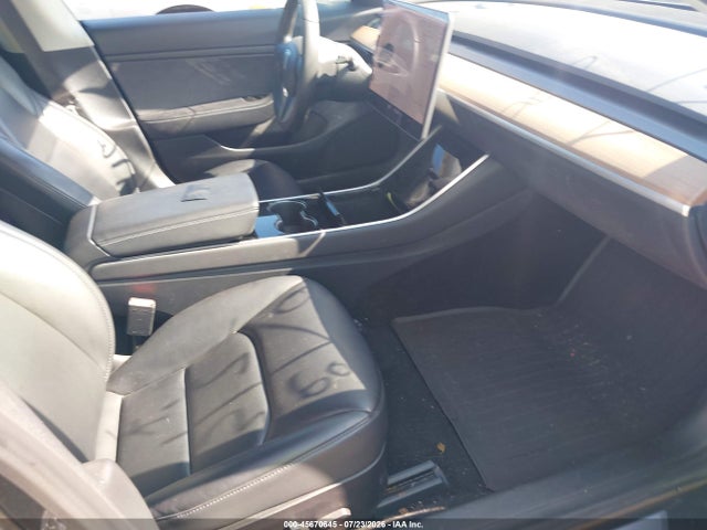 2020 Tesla Model 3 Standard Range Plus Rear-wheel Drive/standard Range Rear-wheel Drive მანქანა იყიდება აუქციონზე, vin: 5YJ3E1EAXLF736732, აუქციონის ნომერი: 45670645