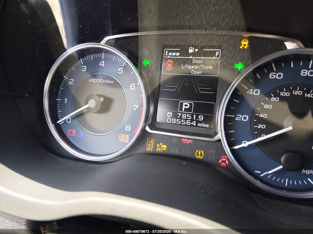 45670672 :رقم المزاد ، JF2GPADC1H8252665 vin ، 2017 Subaru Crosstrek 2.0i Premium مزاد بيع