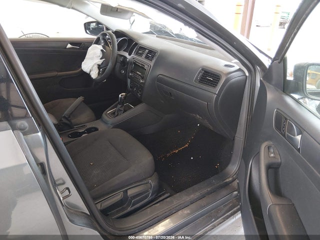 3VW2K7AJ4FM201857 Volkswagen Jetta 2.0l S