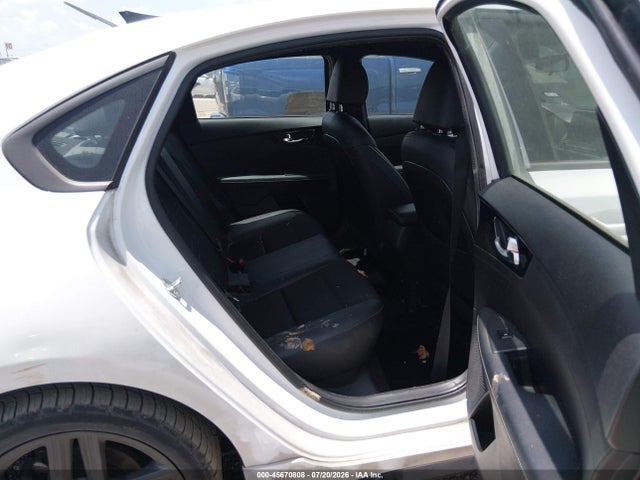 2021 Kia Forte Gt-line მანქანა იყიდება აუქციონზე, vin: 3KPF34AD4ME384226, აუქციონის ნომერი: 45670808