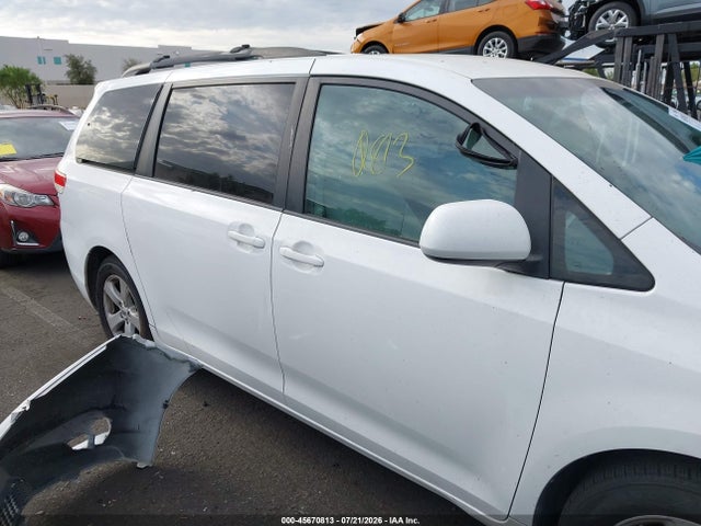 Aukcja sprzedaży 2012 Toyota Sienna Le V6 8 Passenger, vin: 5TDKK3DC9CS240884, numer aukcji: 45670813