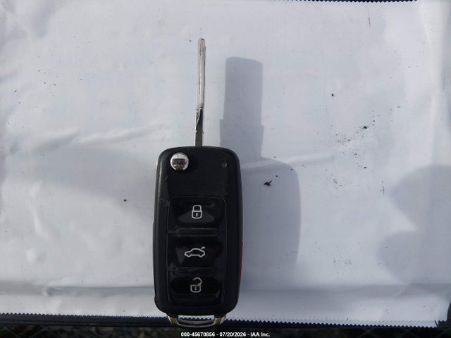 1VWBT7A32GC031757 Volkswagen Passat 1.8t Se
