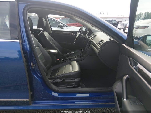 1VWBT7A32GC031757 Volkswagen Passat 1.8t Se