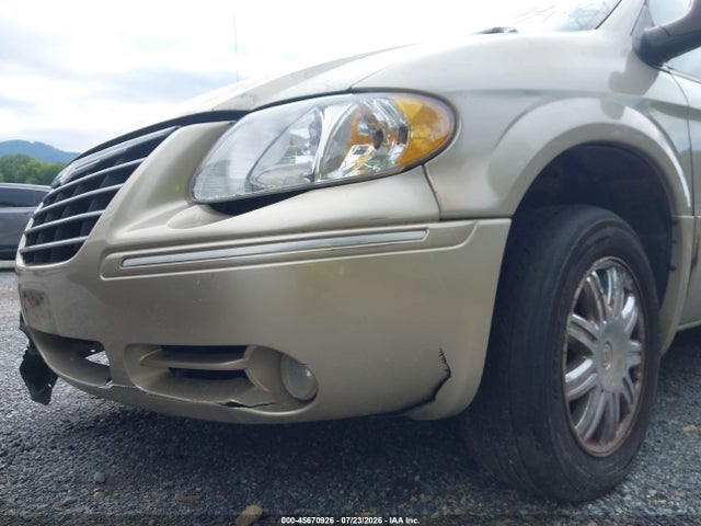 Продажа на аукционе авто 2005 Chrysler Town & Country Limited, vin: 2C8GP64L85R182219, номер лота: 45670926