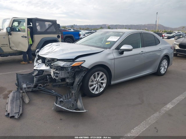 Toyota CAMRY LE 2024 4T1C11AK4RU891007 Image 2