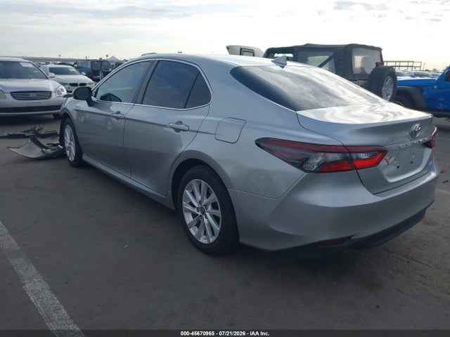 Toyota CAMRY LE 2024 4T1C11AK4RU891007 Image 3