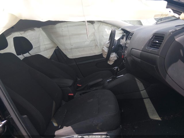 Продажа на аукционе авто 2015 Volkswagen Jetta 2.0l S, vin: 3VW2K7AJ7FM355351, номер лота: 45670979