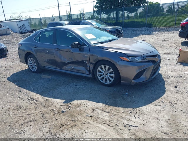 2018 4T1B11HK1JU151047 main image