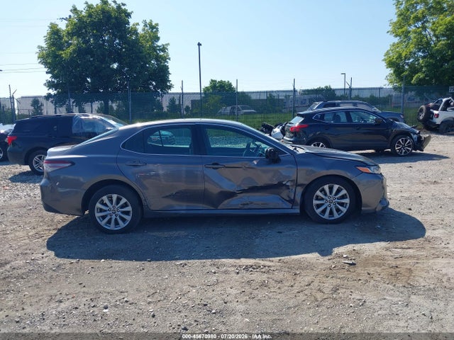 4T1B11HK1JU151047 Toyota CAMRY LE