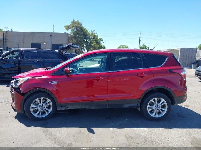 1FMCU9GD3HUE74894 Ford ESCAPE SE