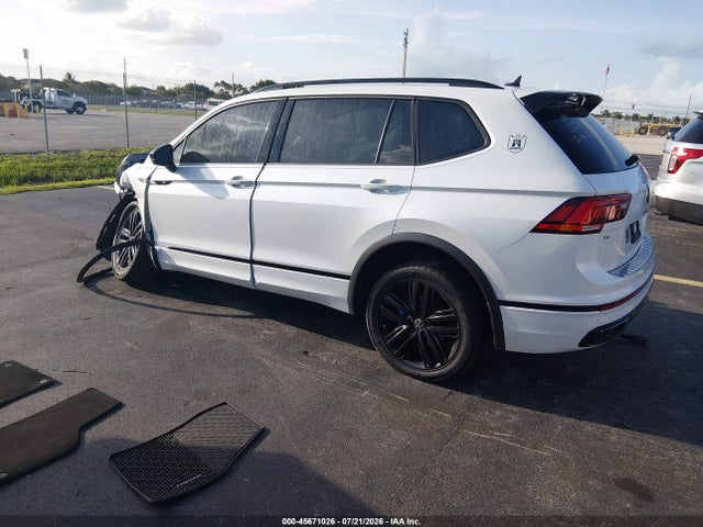 Aukcja sprzedaży 2022 Volkswagen Tiguan 2.0t Se R-line Black, vin: 3VVCB7AX2NM105270, numer aukcji: 45671026