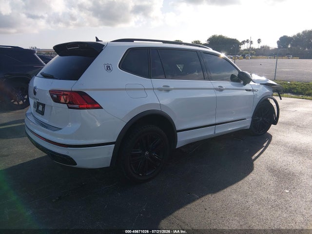 Aukcja sprzedaży 2022 Volkswagen Tiguan 2.0t Se R-line Black, vin: 3VVCB7AX2NM105270, numer aukcji: 45671026