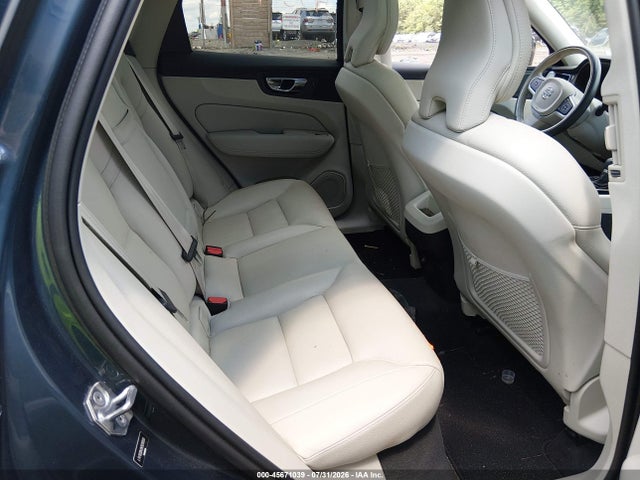 Продаж на аукціоні авто 2019 Volvo Xc60 T5 Momentum, vin: LYV102DK0KB238593, номер лоту: 45671039