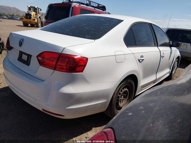 3VW2K7AJ9EM424412 Volkswagen Jetta 2.0l S