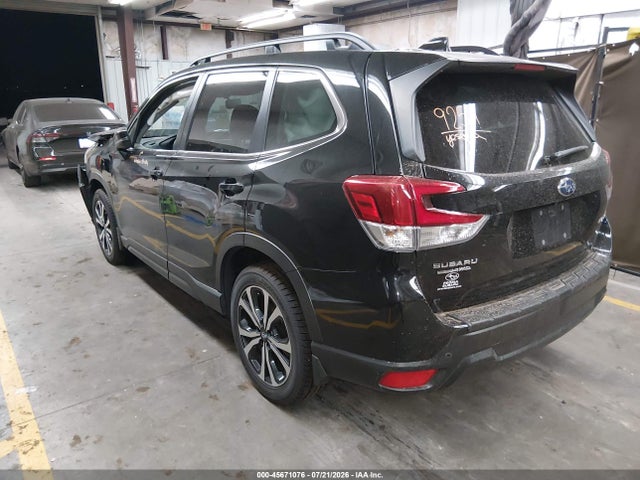 Subaru Forester Limited 2024 JF2SKALC3RH422598 Image 3
