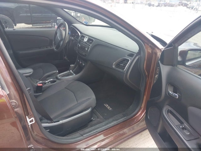 45671097 :رقم المزاد ، 1C3CCBAB1DN559487 vin ، 2013 Chrysler 200 Lx مزاد بيع