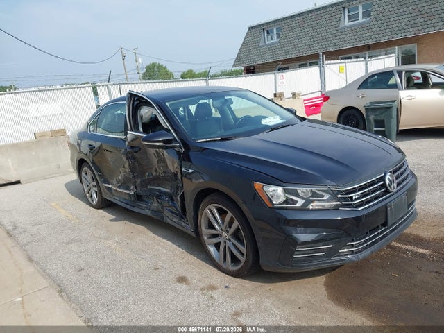 2017 Volkswagen Passat 1.8t R-line მანქანა იყიდება აუქციონზე, vin: 1VWDT7A36HC080518, აუქციონის ნომერი: 45671141