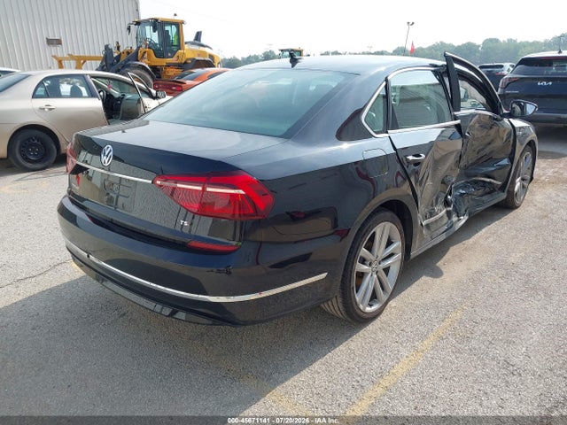 2017 Volkswagen Passat 1.8t R-line მანქანა იყიდება აუქციონზე, vin: 1VWDT7A36HC080518, აუქციონის ნომერი: 45671141