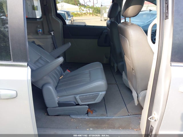 Продажа на аукционе авто 2008 Chrysler Town & Country Touring, vin: 2A8HR54P48R621765, номер лота: 45671162
