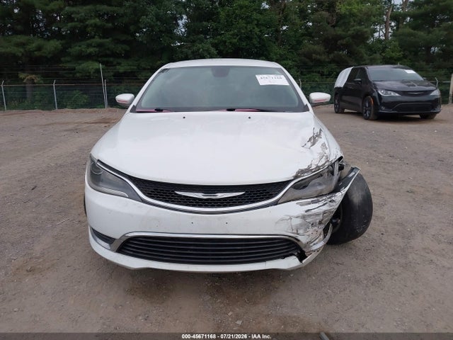 2015 Chrysler 200 Limited მანქანა იყიდება აუქციონზე, vin: 1C3CCCABXFN660777, აუქციონის ნომერი: 45671168