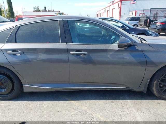 1HGCV1F97JA027784 Honda Accord Touring