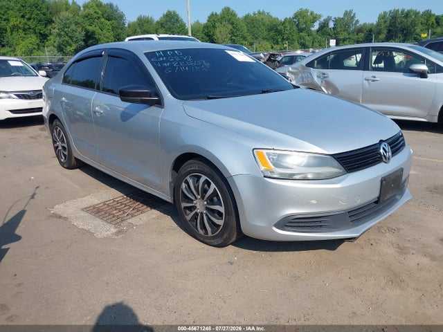 2013 Volkswagen Jetta 2.0l S მანქანა იყიდება აუქციონზე, vin: 3VW2K7AJXDM221608, აუქციონის ნომერი: 45671248