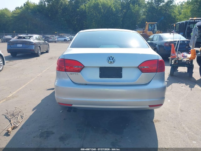 2013 Volkswagen Jetta 2.0l S მანქანა იყიდება აუქციონზე, vin: 3VW2K7AJXDM221608, აუქციონის ნომერი: 45671248